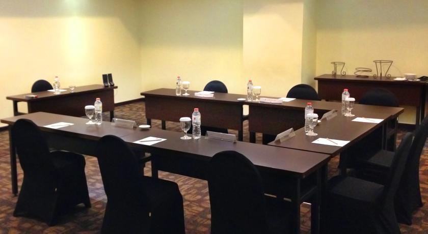 Hotel Ibis Malioboro Yogyakarta Exterior foto