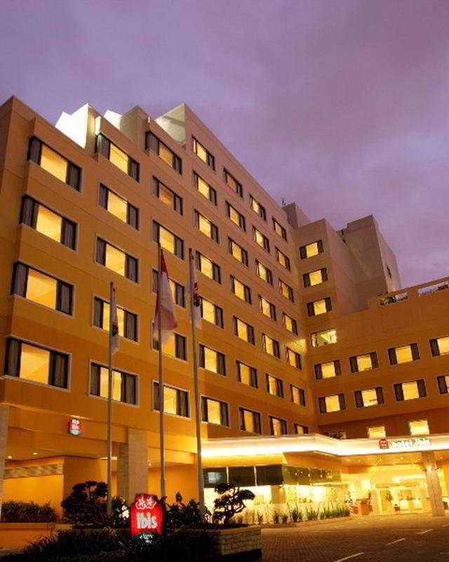 Hotel Ibis Malioboro Yogyakarta Exterior foto