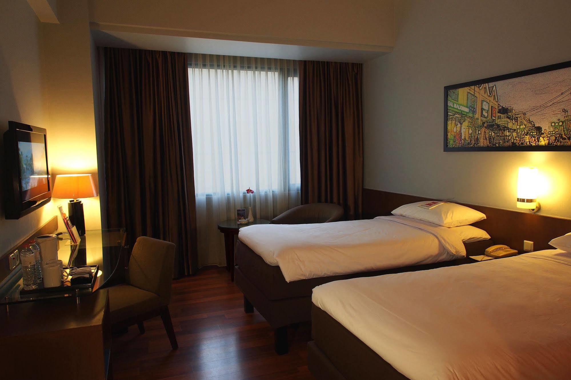 Hotel Ibis Malioboro Yogyakarta Exterior foto